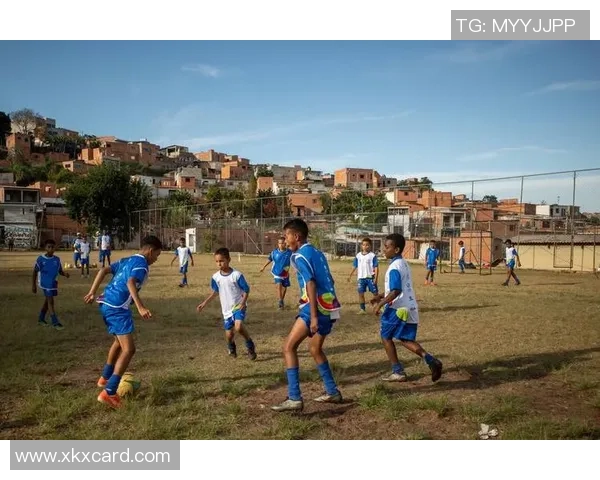 梦中与他人共踢足球的奇妙体验与友谊的深刻启示